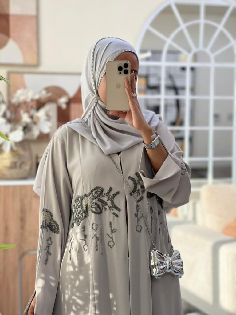 Aura Luxe Abaya – ADO-1210
