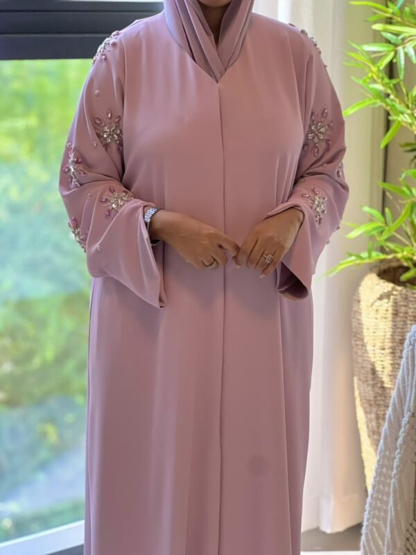 Rosé Éclat Luxe Abaya